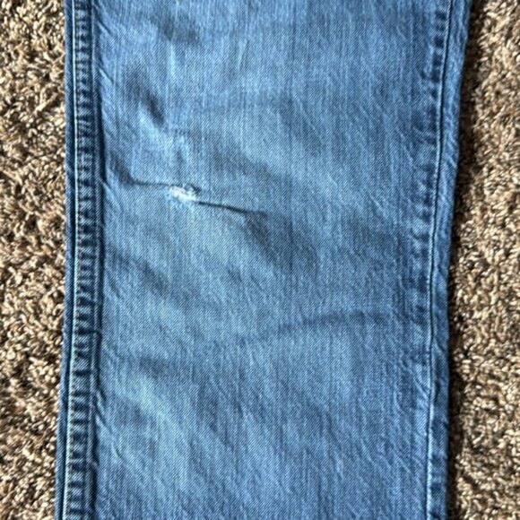 Wrangler 32 x 32 Medium Wash Straight Leg Jeans - Picture 4 of 14